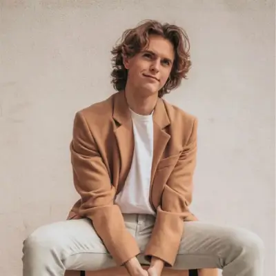 модель у стильному вбранні